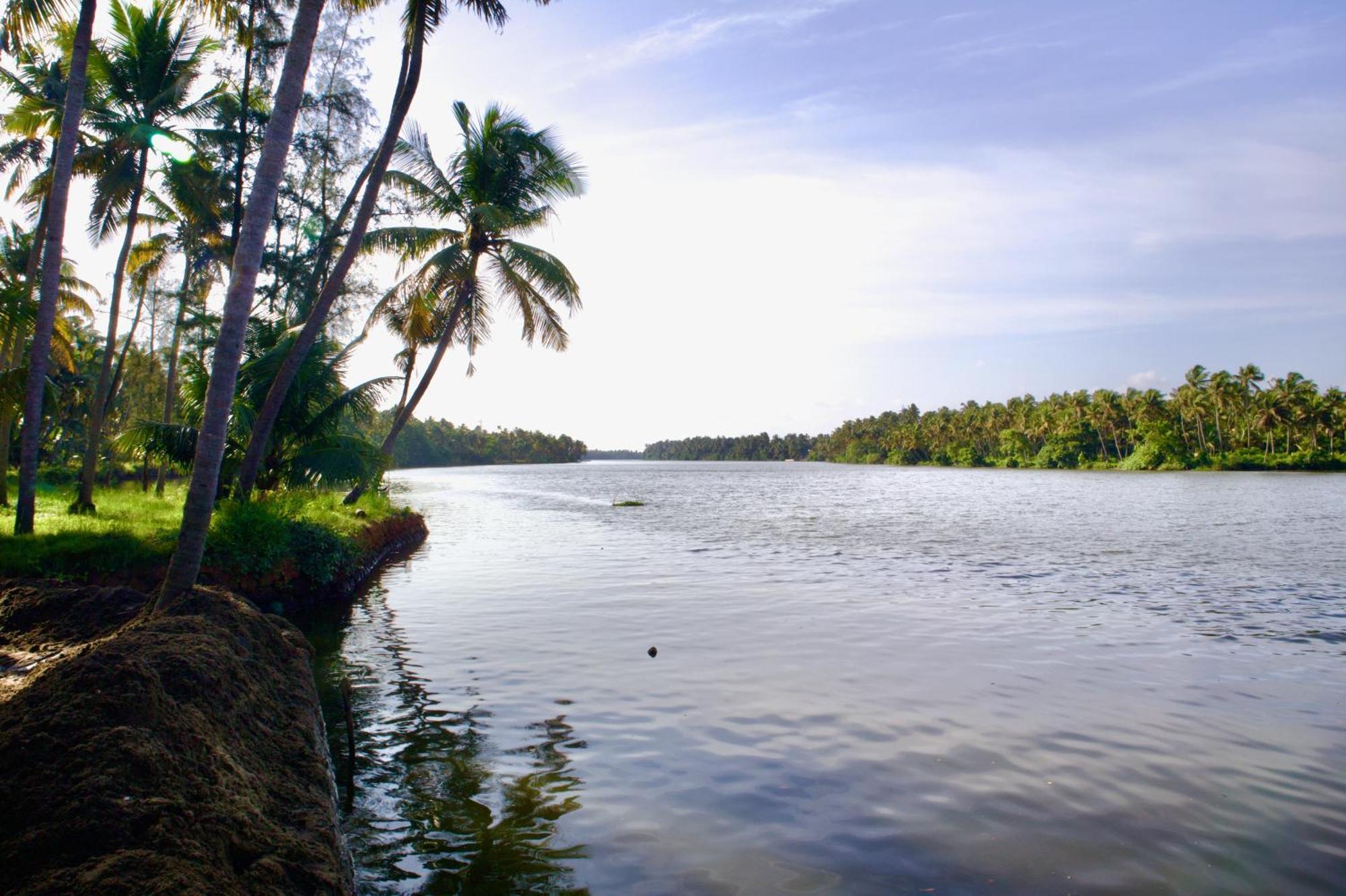 Ambili Riverfront Villa With Party Hall Irimbranallur Extérieur photo