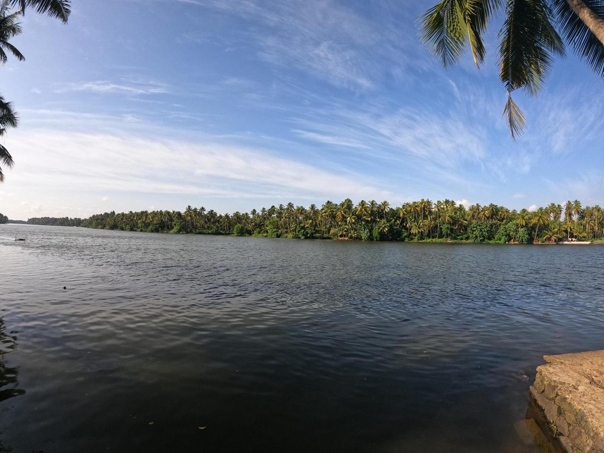 Ambili Riverfront Villa With Party Hall Irimbranallur Extérieur photo